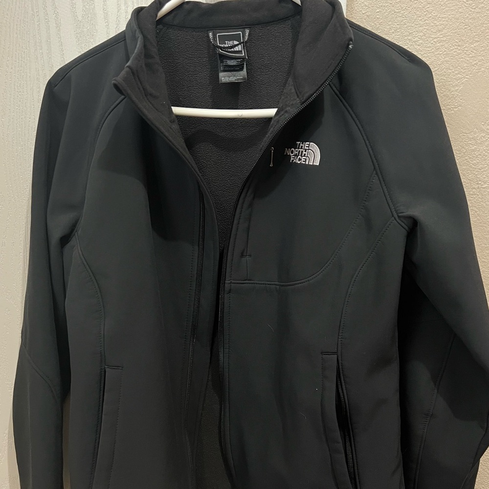 The North Face Women's Black Apex Barrier Soft Shell Jacket